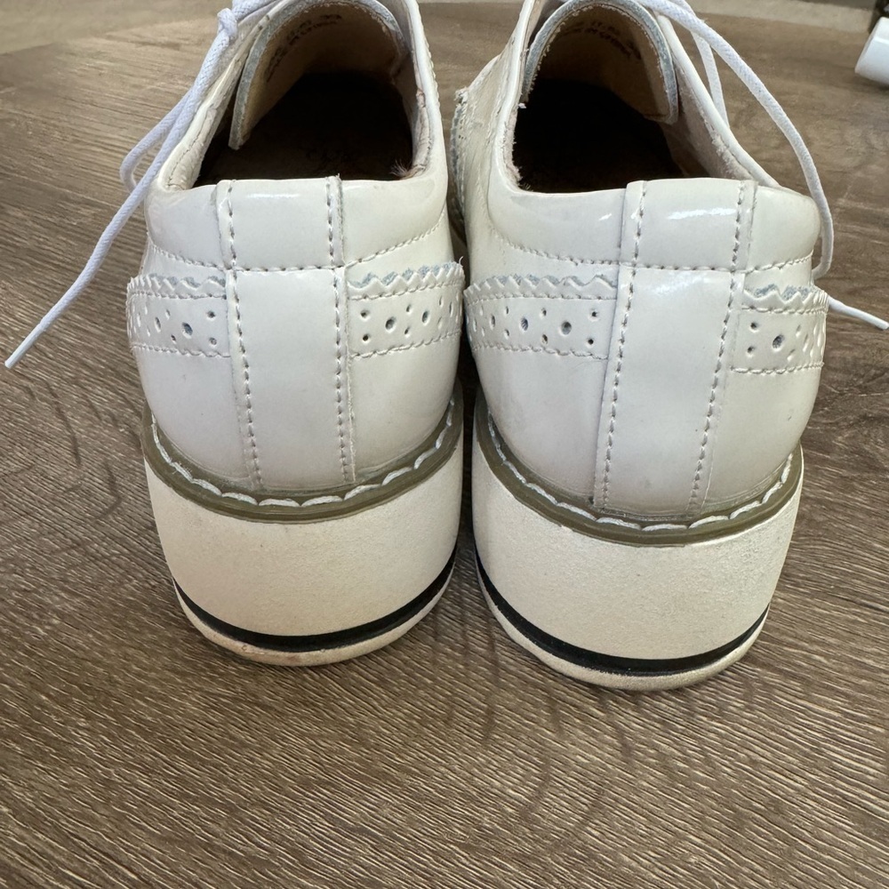Platform White Lace-Up Wingtip Shoes, Size 39 - Picture 5 of 7